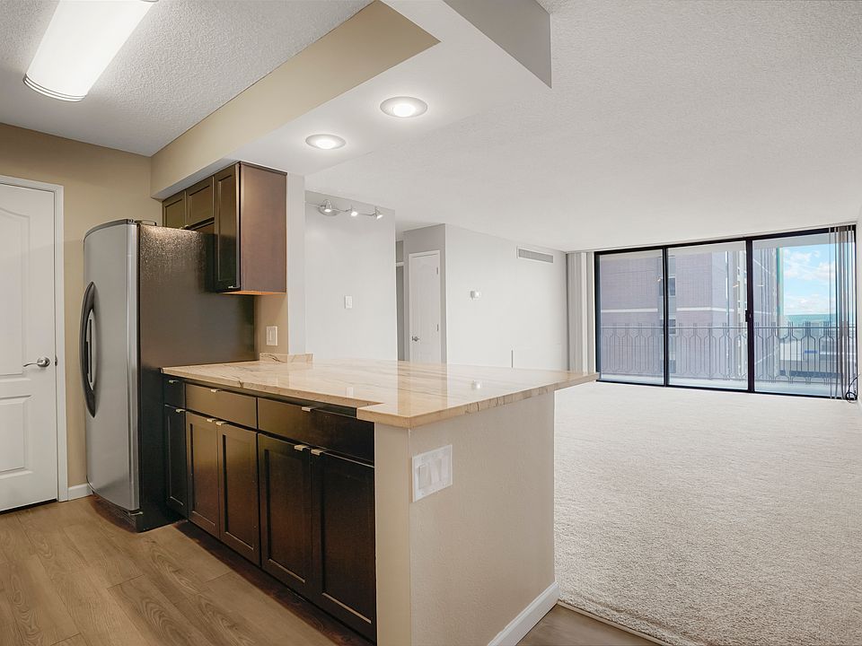 1st image of 1020 15th St APT 10L