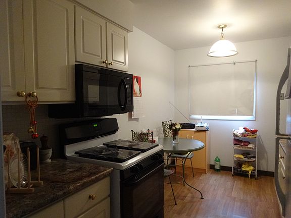 5th image of 2S622 Pierre Curie Ln