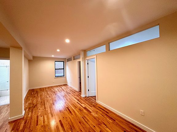 2nd image of 4746 40th St APT 6E