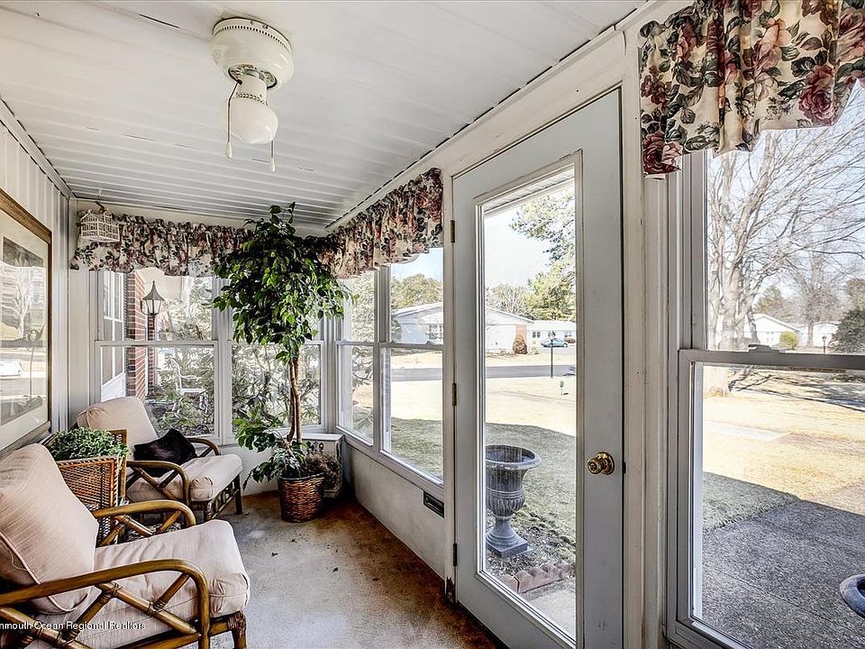 1st image of 1041D Aberdeen Dr