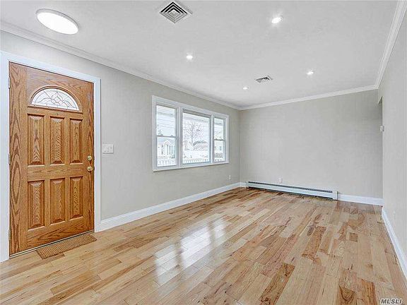 3rd image of 123 Nevada St