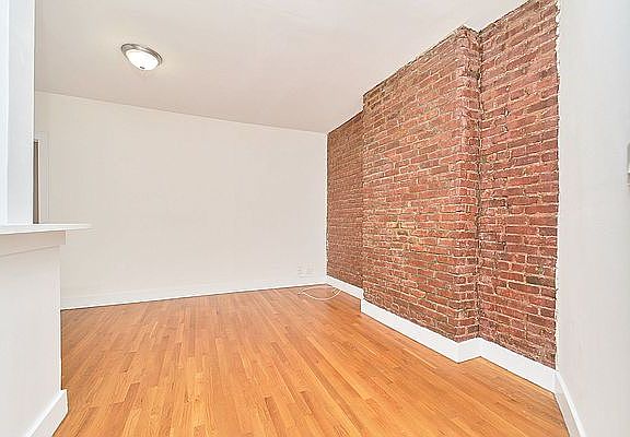 4th image of 319 E 95th St APT 16