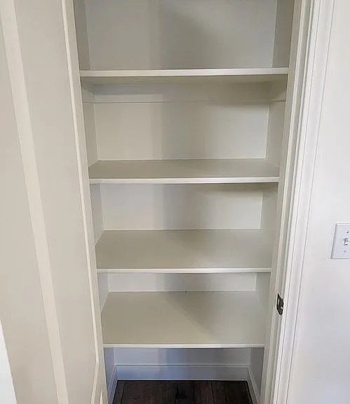 5486 W Venetia St — Photo 10
