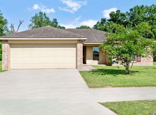 1303 Point Andrew Dr, Gonzales, LA 70737