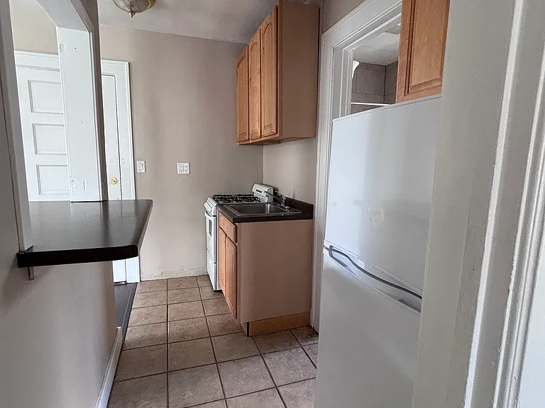121 N Hancock St #3 — Photo 4