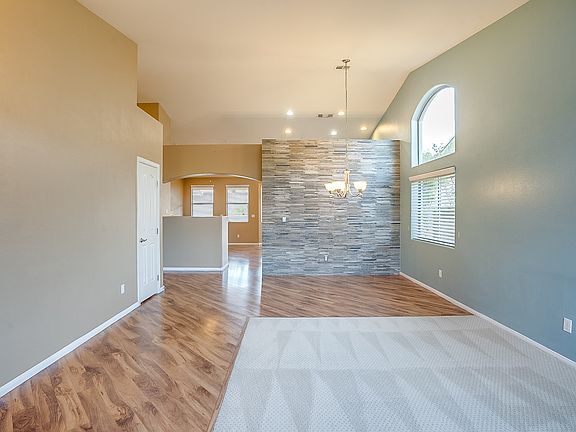 3rd image of 637 Indian Corn Ave