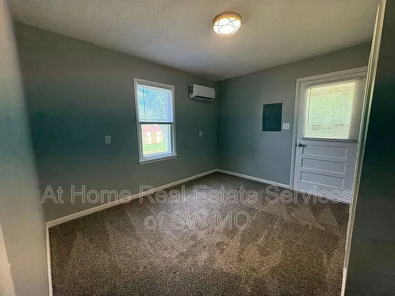2626 W Page St — Photo 6