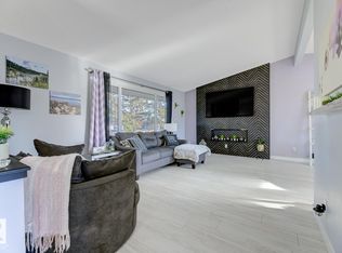 5707 89th Ave NW, Edmonton, AB T6B0M8