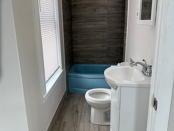 5th image of 28 Elm St #2