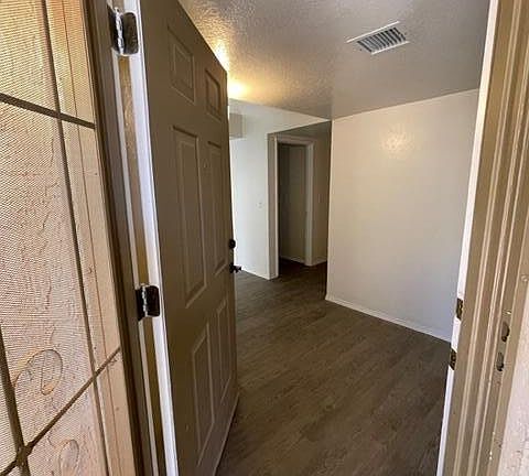 3rd image of 4721 N Courtney Dr