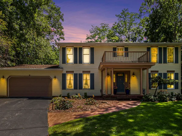 5409 Lochmoor Ct, Jackson, MI 49201