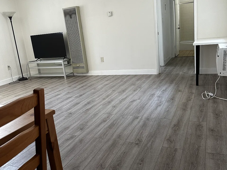 115 S Meridith Ave #2