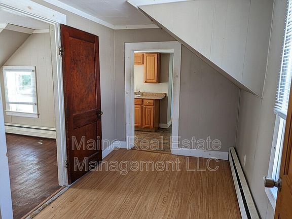 5th image of 40 Gilman Falls Ave APT 2