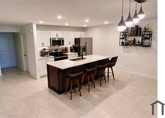 4th image of 6835 Broadwater Ln