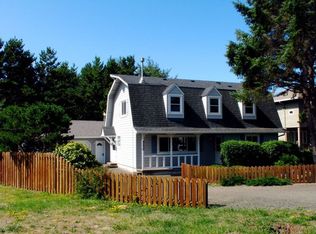 330 Cliff St, Depoe Bay, OR 97341