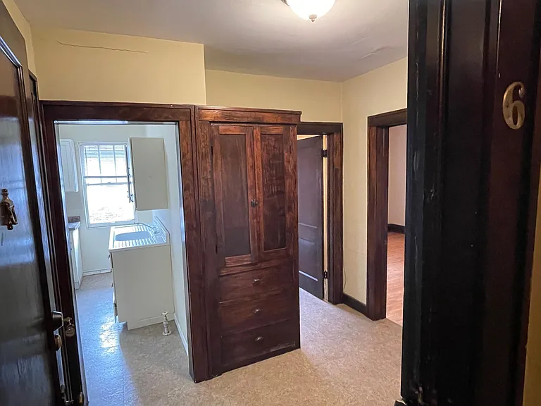 517 Asbury St #9 — Photo 6