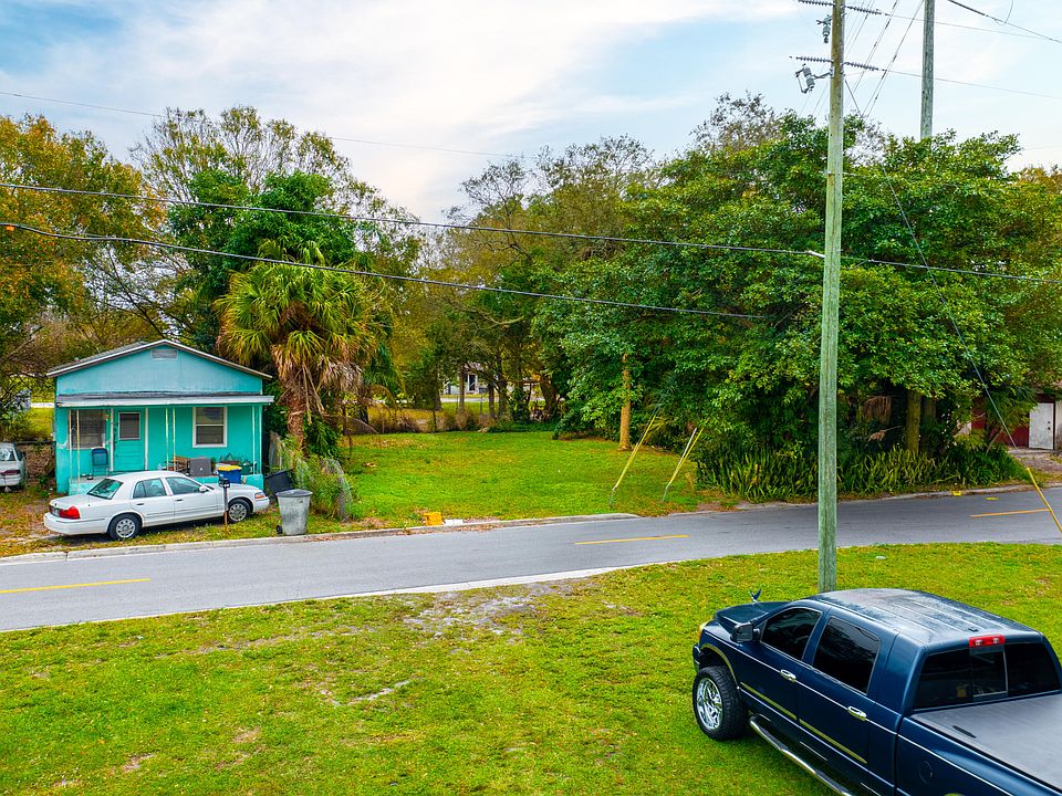 1st image of 612 Dundas Court