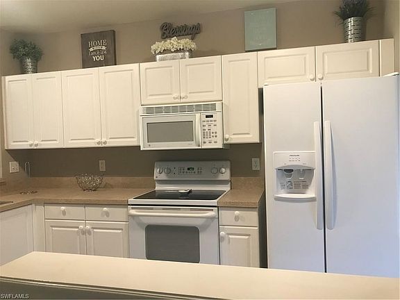 3rd image of 9185 Celeste Dr Unit 205