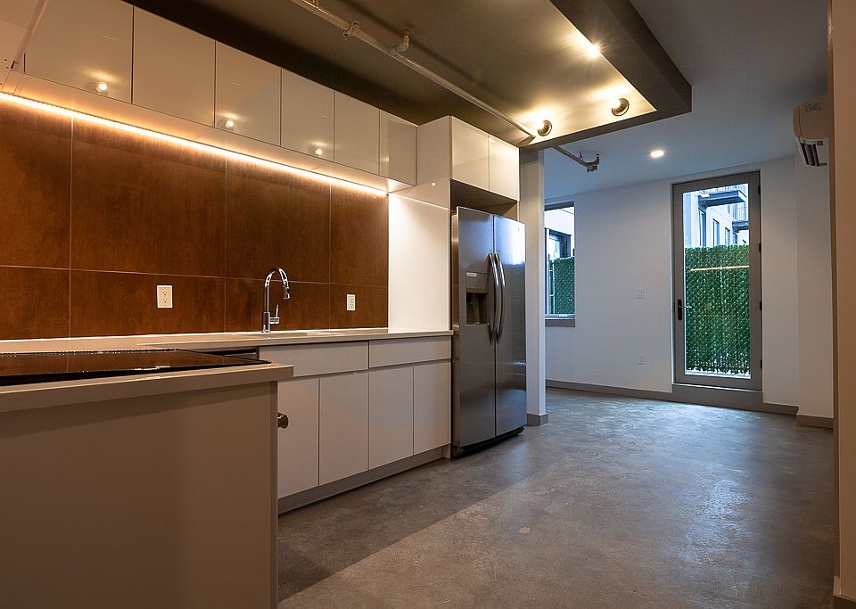 1st image of 410 Tompkins Ave #E7