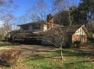 1338 N Glen Dr, Hixson, TN 37343