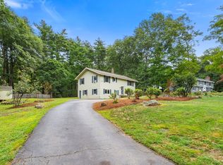 225 Taylor Rd, Stow, MA 01775