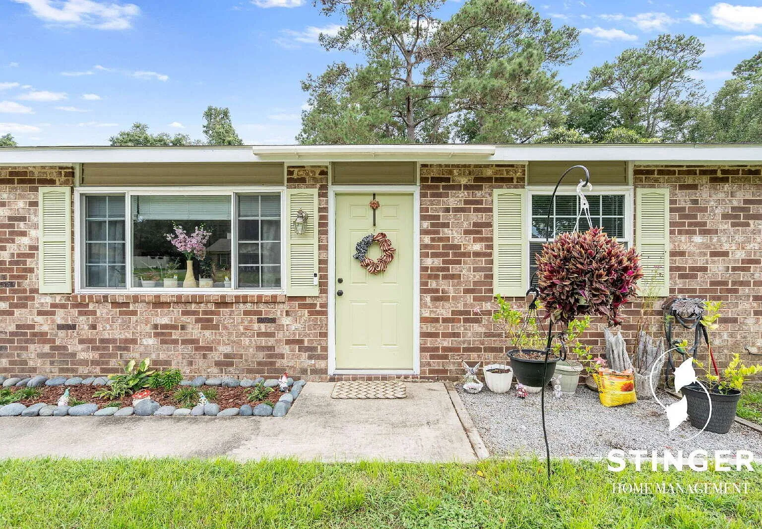 3 Bed / 2 Bath Home For Rent in Beaufort — Photo 4