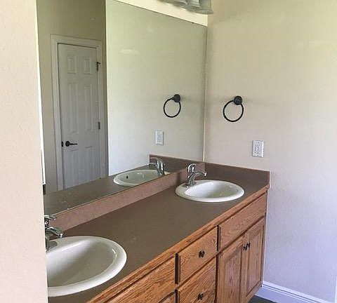5th image of 1859 W Creekmore Dr