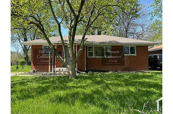 4042 N Grand Ave photo 1