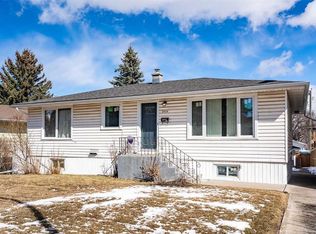 2024 W 36th St SW, Calgary, AB T3E2Z1