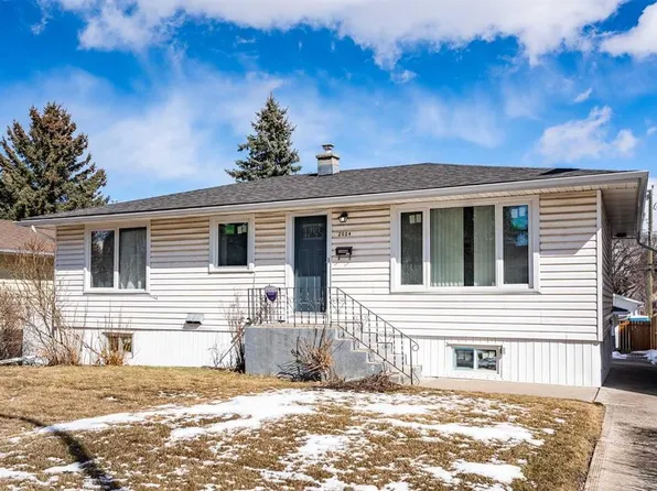 2024 W 36th St SW, Calgary, AB T3E 2Z1
