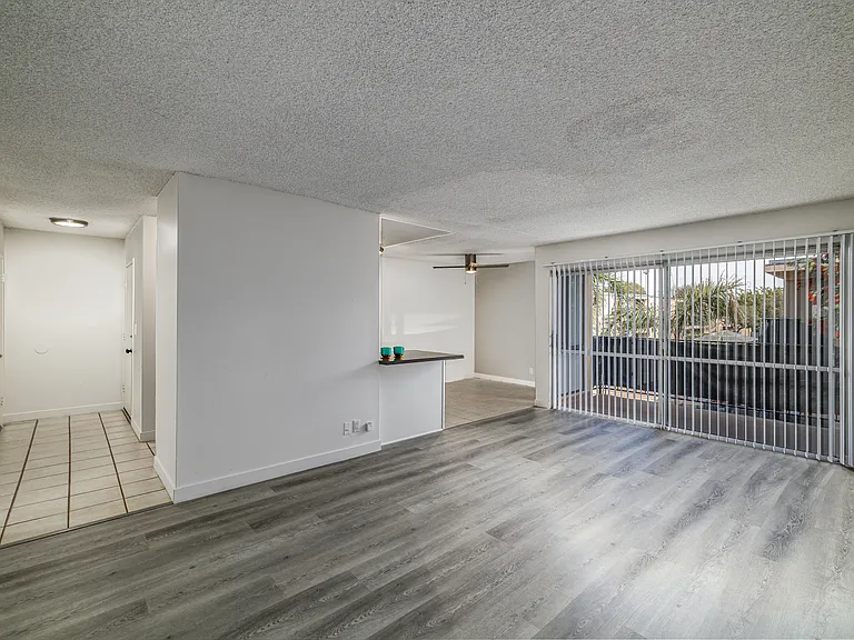 2 Bed 2 Bath Living Room