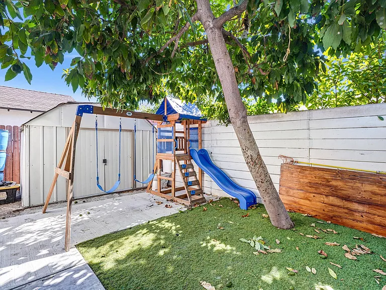 10515 S Firmona Ave — Photo 10