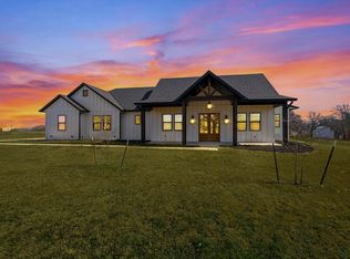 420 Zonaverde Ct, Poolville, TX 76487