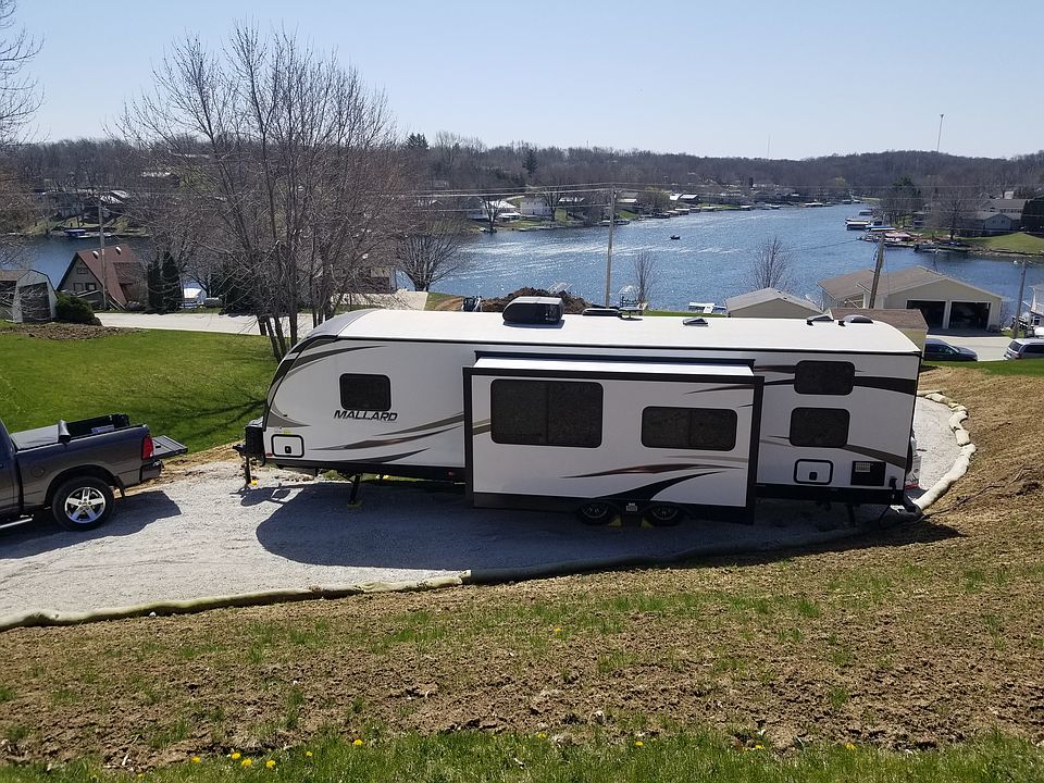 2nd image of 5213 N Lakeshore Dr