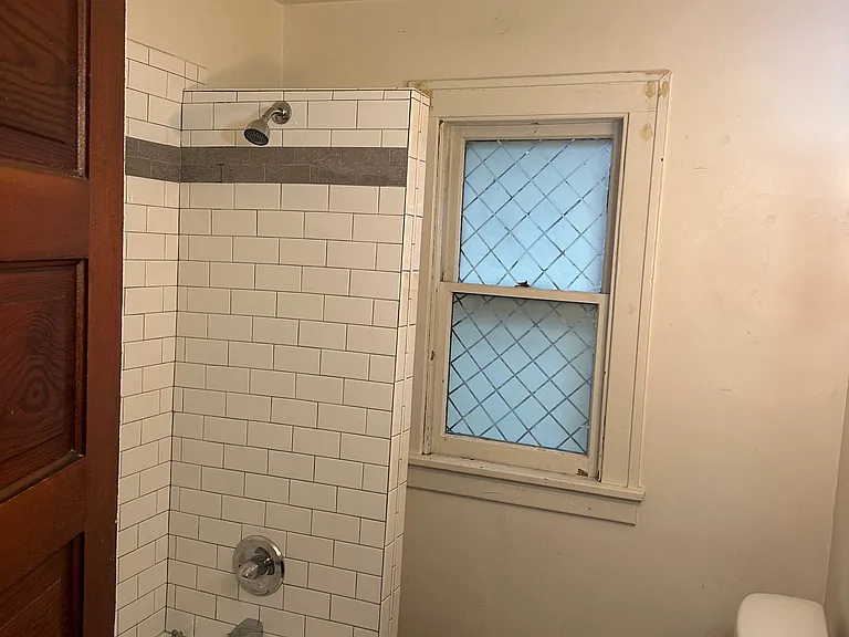 518 Minor Ave #4 — Photo 7