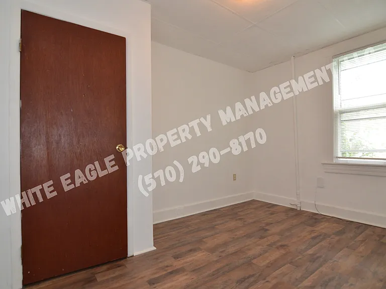 208 Olyphant Ct #A — Photo 8