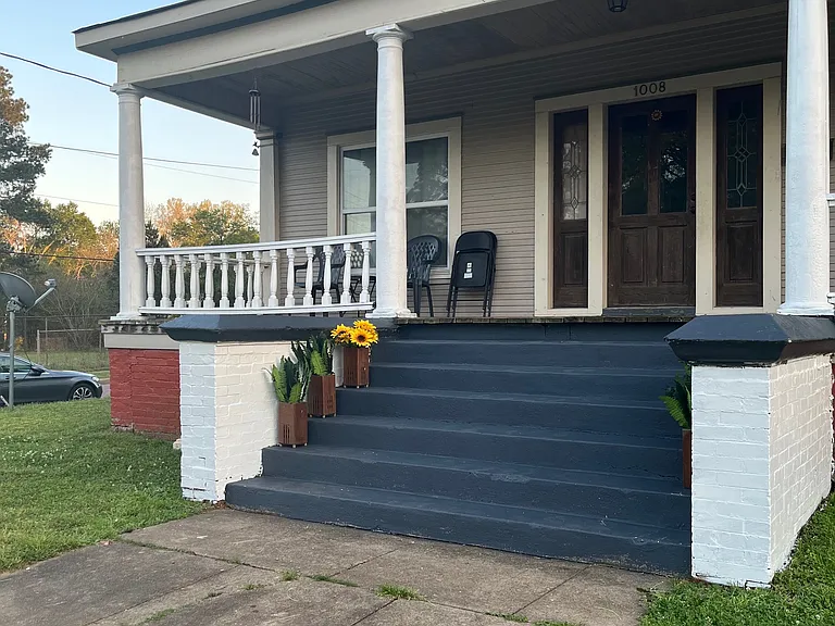 1008 E Austin St — Photo 7