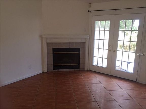 2nd image of 102 Summerhill Ct