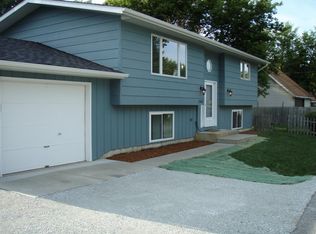 37426 E Park Ln, Lake Villa, IL 60046
