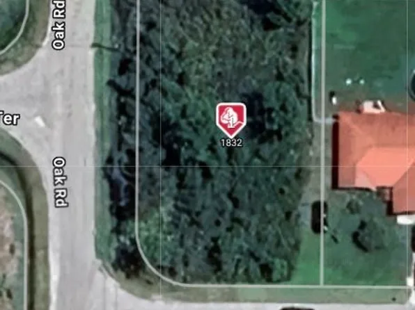 1832 Dahlia Ter, Sebring, FL 33875