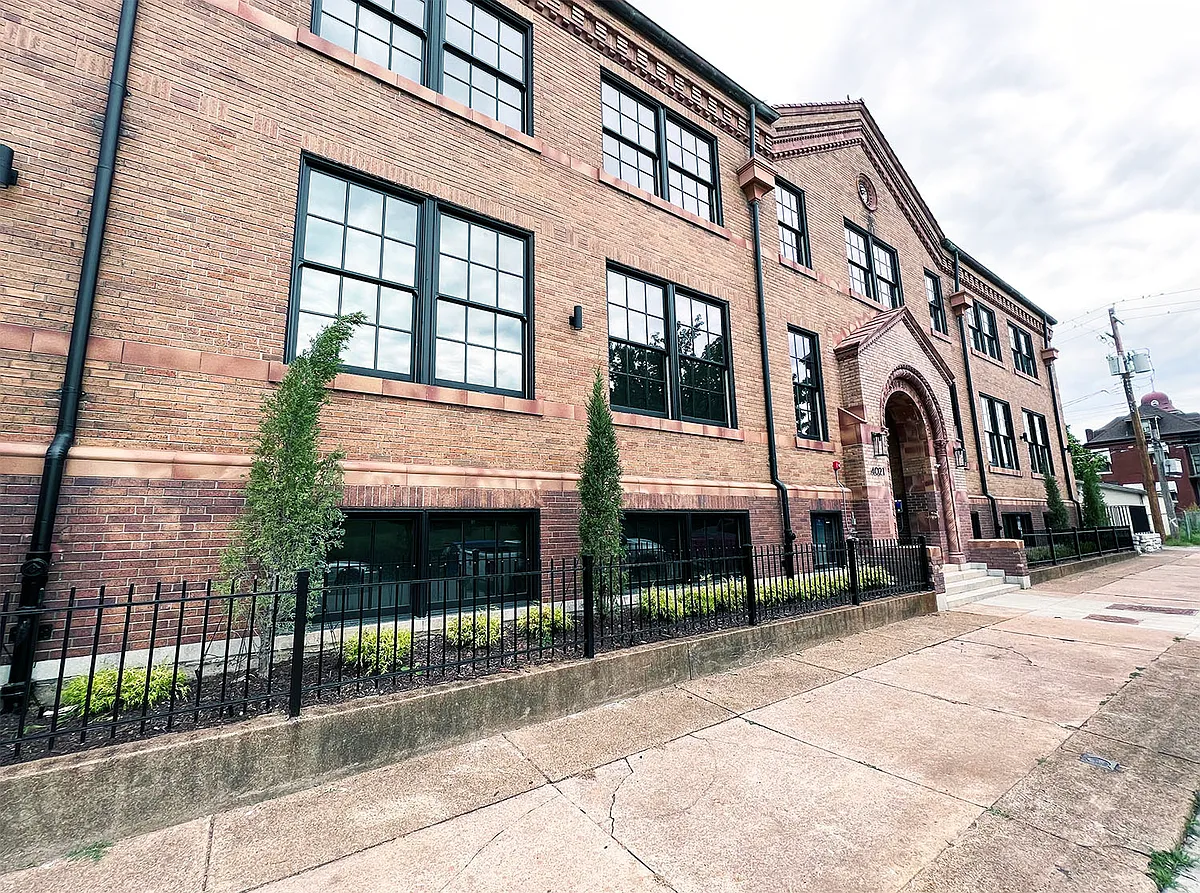 Exterior Building - 4021 Iowa
