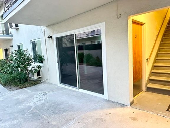 2nd image of 411 Naranja Dr