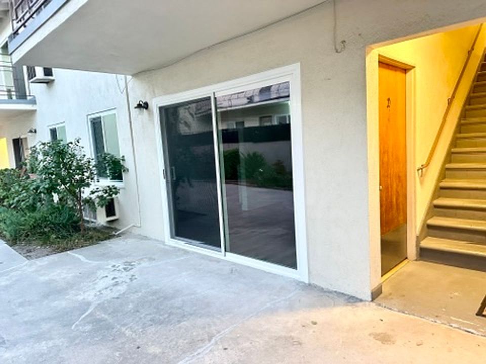 1st image of 411 Naranja Dr