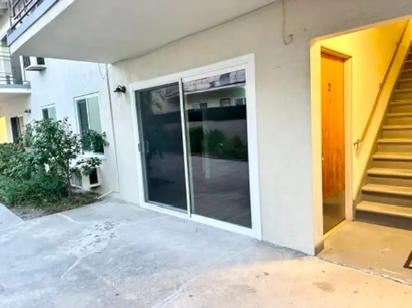 411 Naranja Dr, Glendale, CA 91206