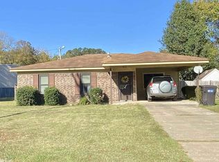 2006 Northshore Dr, Benton, AR 72015