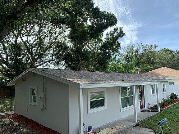 3rd image of 5607 S Lynwood Ave