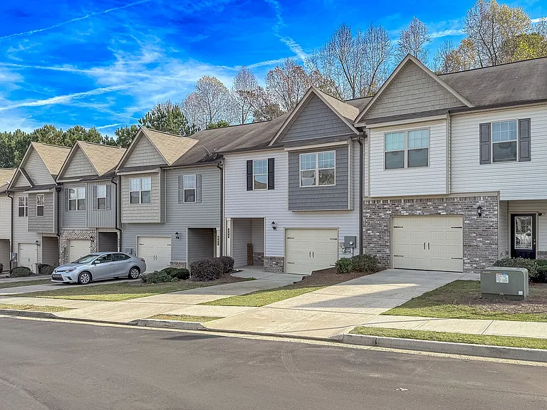 Turtle Creek Dr — Photo 2