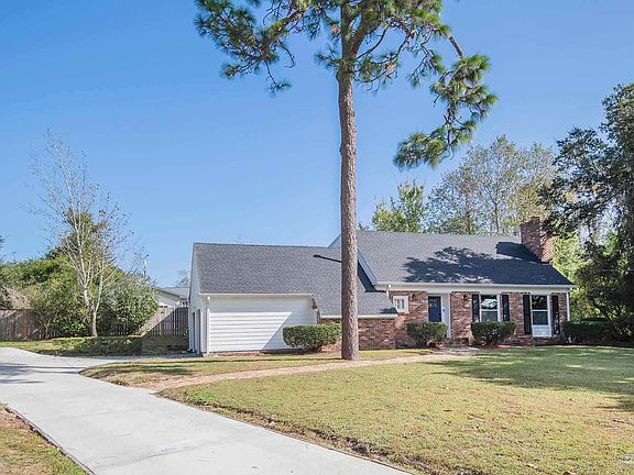 3rd image of 4030 Dunwoody Dr