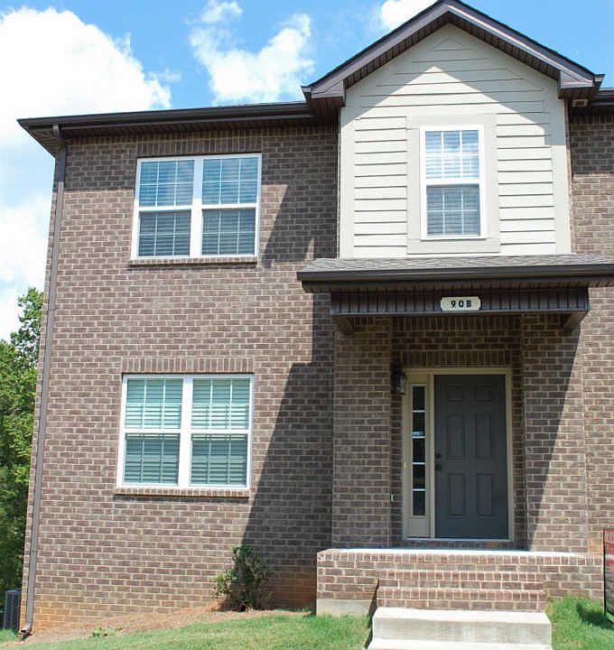 1st image of 90 Promontery Ln