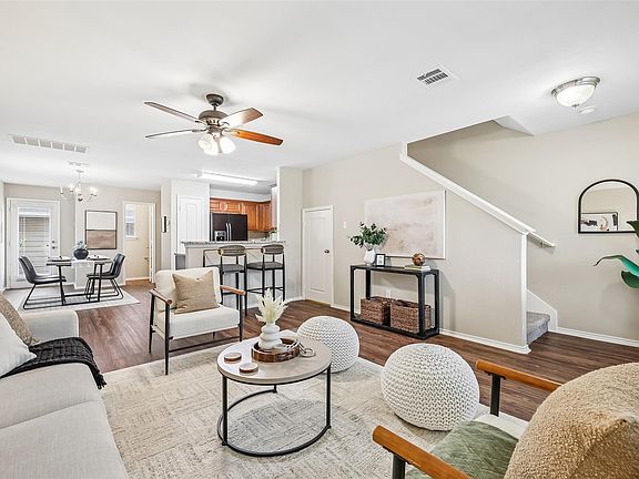 3rd image of 1808 Enchanted Rock Dr